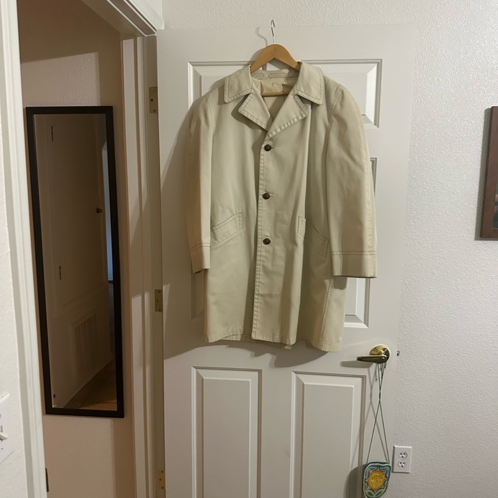 Vintage & Rare London Fog Canyon Cloth Coat in Beige 40R